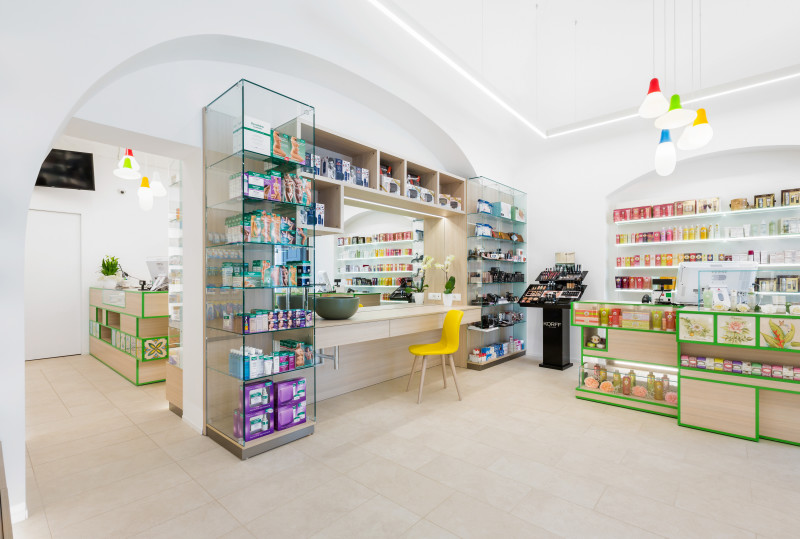 A Castellana Grotte una farmacia unisce design ed architettura